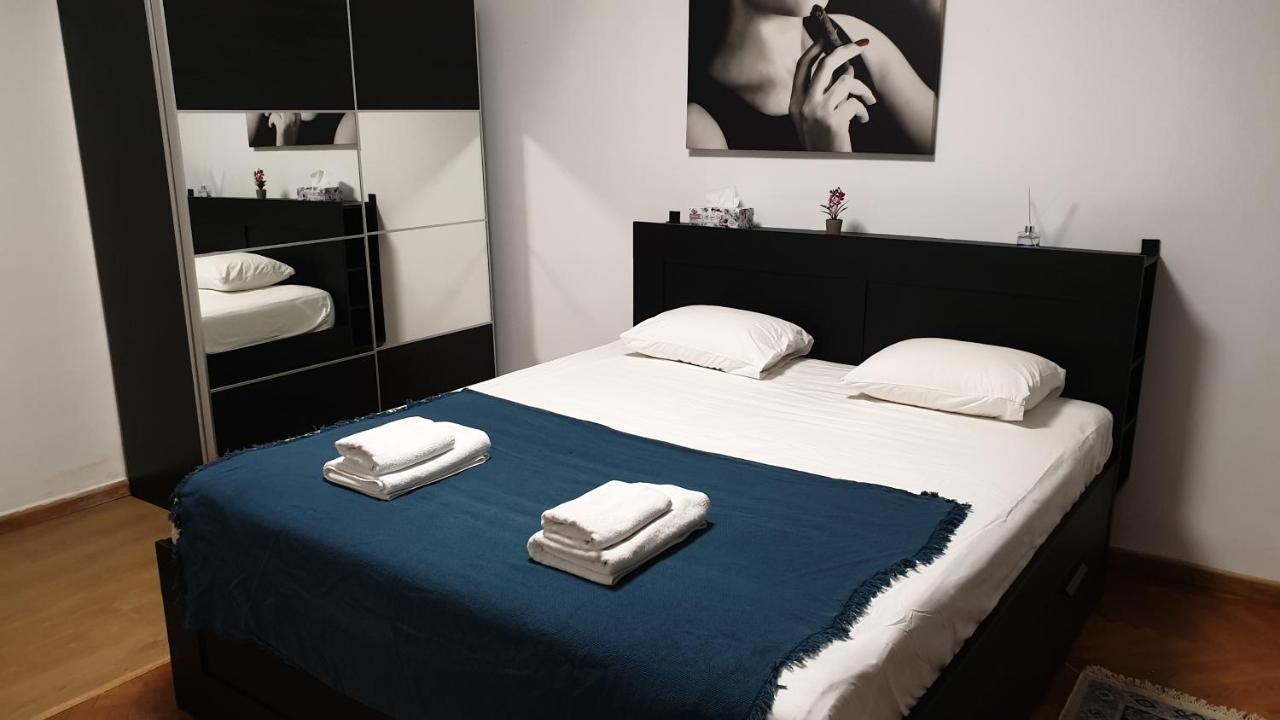 Old Town Bliss Apartment Bucureşti Ngoại thất bức ảnh