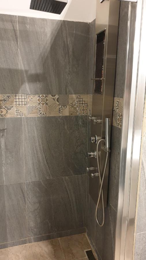 Old Town Bliss Apartment Bucureşti Ngoại thất bức ảnh